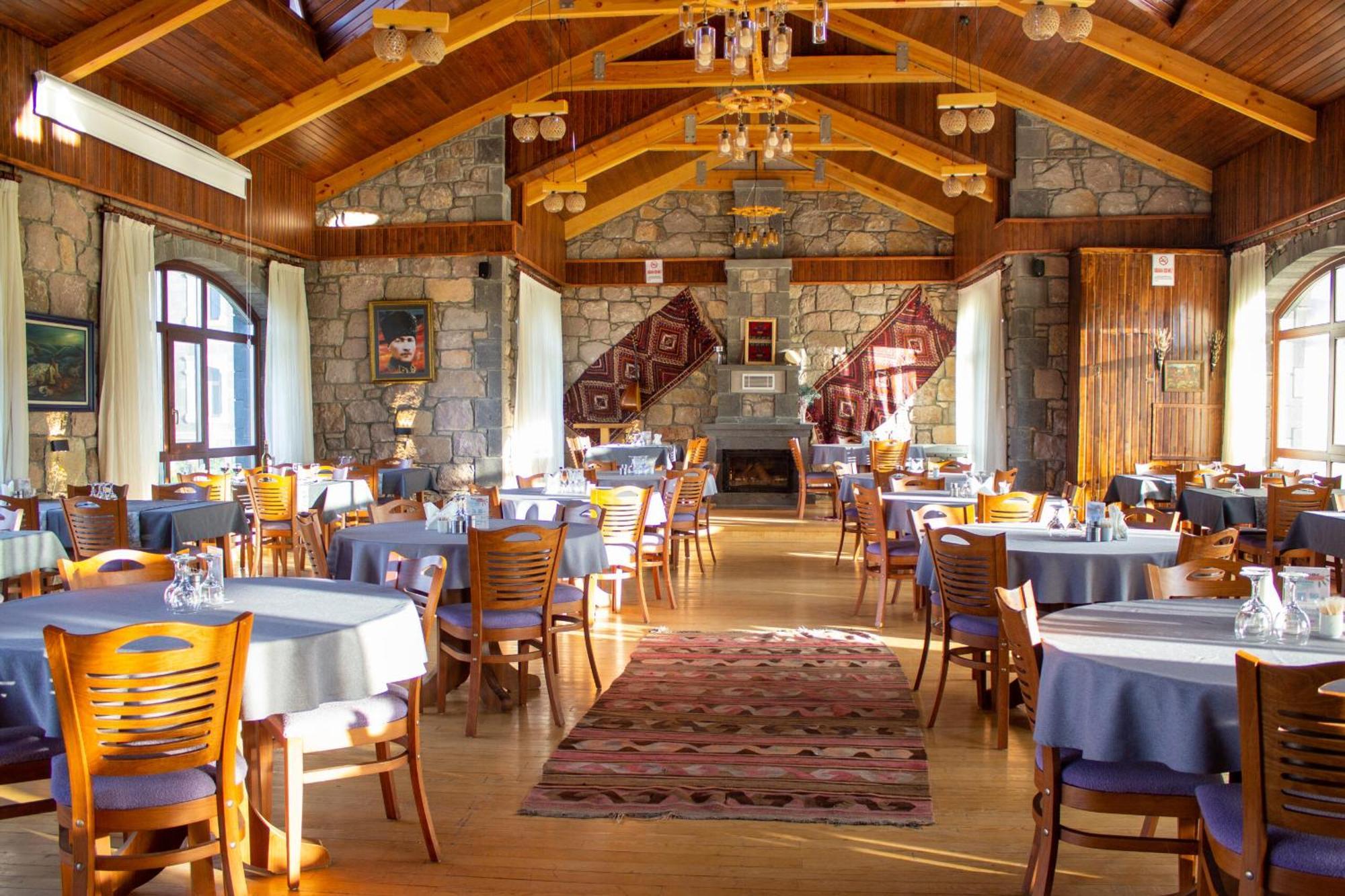 Lake Cildir Lodge ภายนอก รูปภาพ