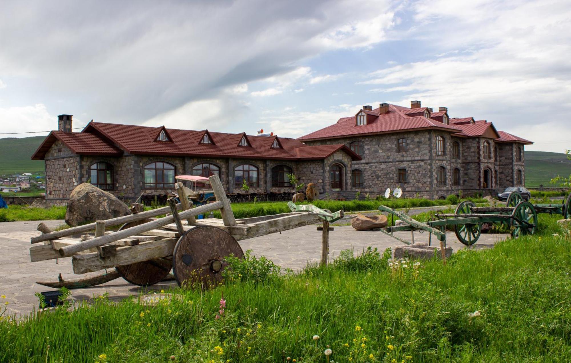 Lake Cildir Lodge ภายนอก รูปภาพ